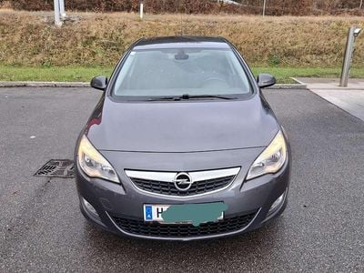 Gebraucht Opel Astra Edition 125 PS (91 kW) 2010 Grau Limousine