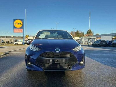 Weiß Gebraucht 2022 Toyota Yaris Style Limousine | € 18.800 (Superpreis)