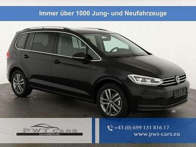 Neu VW Touran Comfortline 150 PS (110 kW) 2025 Schwarz Van / Kleinbus