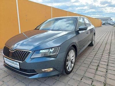 Gebraucht Skoda Superb Style 150 PS (110 kW) 2016 Grau Limousine