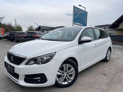 Weiß Gebraucht 2021 Peugeot 308 SW Active Kombi | € 11.700
