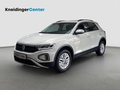 Mittelgrau normal Gebraucht 2024 VW T-Roc Life SUV | € 26.790 (Superpreis)