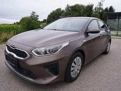 Braun Gebraucht 2019 Kia Ceed Kleinwagen | € 9.990 (Guter Preis)