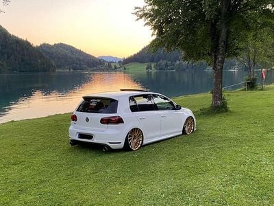 Weiß Gebraucht 2012 VW Golf VII Edition Limousine | € 17.900 (Teuer)