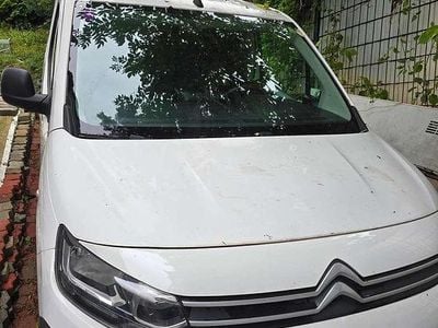 Weiß Gebraucht 2021 Citroën Berlingo Van / Kleinbus | € 11.400