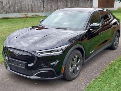Schwarz Gebraucht 2021 Ford Mustang Mach-E Extended Range SUV | € 29.990 (Fairer Preis)