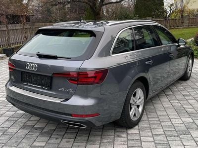 Grau Gebraucht 2019 Audi A4 Design Kombi | € 22.900 (Fairer Preis)