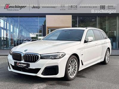 Weiß Gebraucht 2021 BMW 530e Shadowline Kombi | € 43.890 (Teuer)