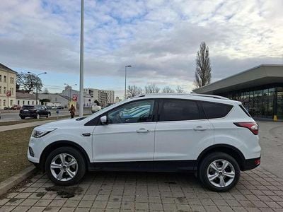 Gebraucht Ford Kuga Titanium 120 PS (88 kW) 2019 Weiß SUV