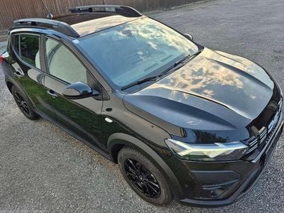Schwarz Gebraucht 2023 Dacia Sandero Comfort Kleinwagen | € 17.800 (Fairer Preis)