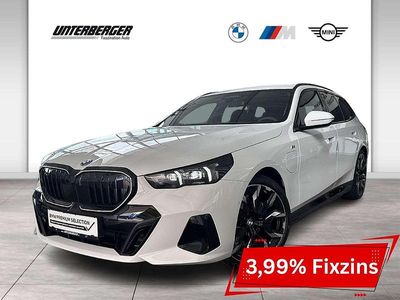 Weiß Gebraucht 2025 BMW 530e Shadowline Kombi | € 69.900