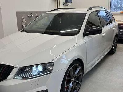 Gebraucht Skoda Octavia RS 184 PS (135 kW) 2015 Weiß Kombi