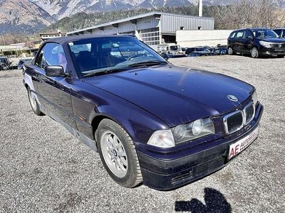 Blau Gebraucht 1995 BMW 318 Cabriolet Cabrio | € 2.500
