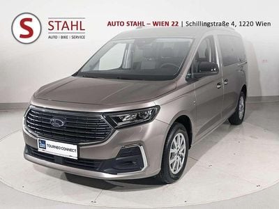 Gebraucht Ford Tourneo Titanium 122 PS (89 kW) 2024 Silber Kombi