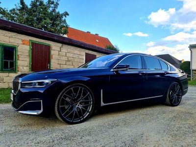 BMW 730