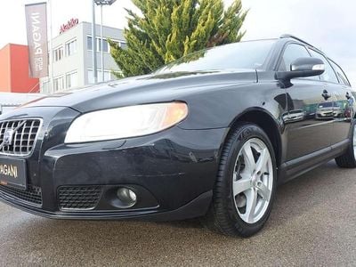 Gebraucht 2009 Volvo V70 Summum Kombi | € 8.665