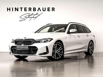 Gebraucht BMW 320e M Sport 204 PS (150 kW) 2023 Weiß Kombi
