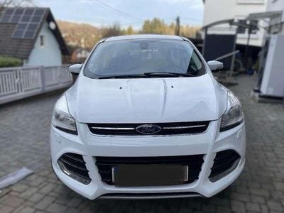 Weiß Gebraucht 2015 Ford Kuga Titanium SUV | € 9.500 (Fairer Preis)