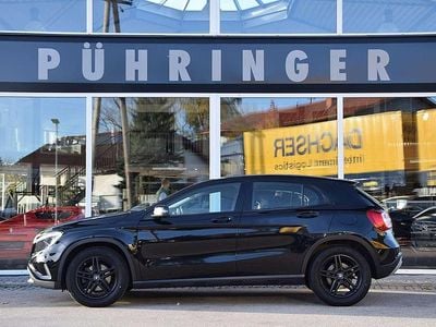 Schwarz Gebraucht 2016 Mercedes GLA180 SUV | € 16.900 (Fairer Preis)
