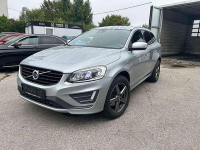 Grau Gebraucht 2017 Volvo XC60 R-Design Momentum SUV | € 16.980