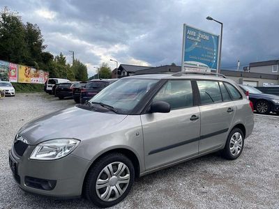 Beige Gebraucht 2009 Skoda Fabia Clever Kleinwagen | € 2.970