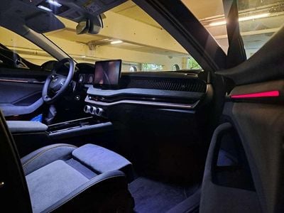 Schwarz Gebraucht 2024 Skoda Superb Essence Kombi | € 42.900