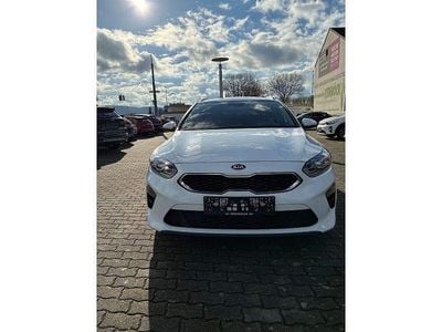 Gebraucht Kia Ceed Sportswagon Silver 116 PS (85 kW) 2019 Weiß Kombi