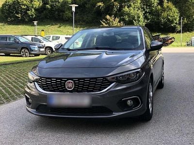 Grau Gebraucht 2017 Fiat Tipo Lounge Kleinwagen | € 9.800 (Fairer Preis)