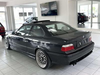 Schwarz Gebraucht 1993 BMW 325 Coupé | € 21.900
