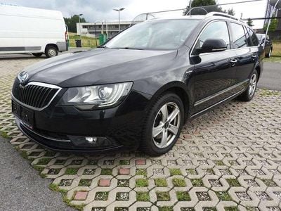 Schwarz Gebraucht 2014 Skoda Superb Kombi | € 12.980 (Teuer)