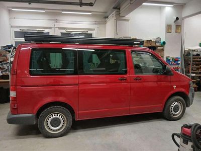 Rot Gebraucht 2011 VW Caravelle Trendline Van / Kleinbus | € 19.200 (Etwas zu teuer)