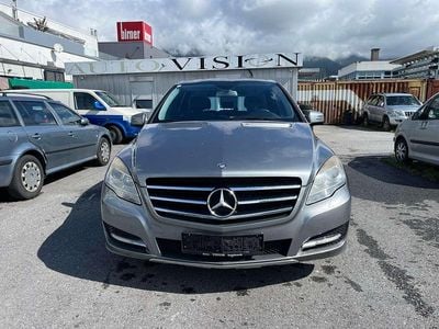 Grau Gebraucht 2010 Mercedes 300 Kombi | € 9.990