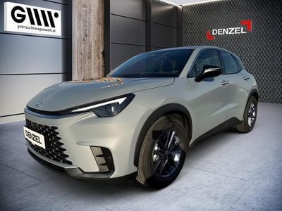 Neu Lexus LBX 91 PS (66 kW) 2026 Manhattangrau SUV