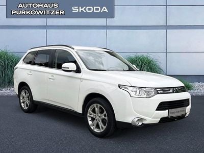 Weiss normal Gebraucht 2013 Mitsubishi Outlander Intense SUV | € 11.990