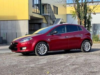 Rot Gebraucht 2013 Fiat Bravo Easy Kleinwagen | € 4.250