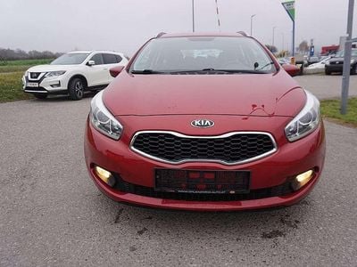 Rot Gebraucht 2013 Kia Ceed Sportswagon Kombi | € 3.790