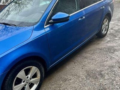 Gebraucht Skoda Octavia Elegance 150 PS (110 kW) 2015 Blau Kleinwagen