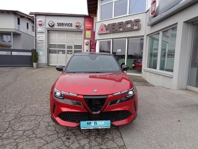 Rot Gebraucht 2024 Alfa Romeo Junior Edizione Speciale SUV | € 30.990 (Guter Preis)