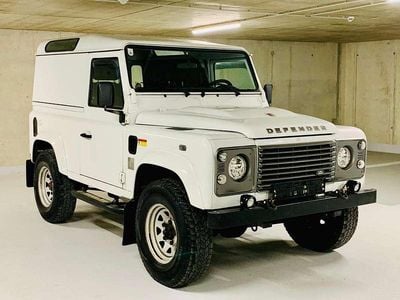 Weiß Gebraucht 2015 Land Rover Defender SE Kombi | € 28.000