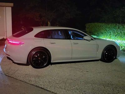 Porsche Panamera 4