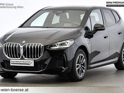 Saphirschwarz Gebraucht 2024 BMW 225 Active Tourer Efficient Dynamics Van / Kleinbus | € 38.792 (Fairer Preis)