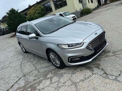 Silber Gebraucht 2022 Ford Mondeo Titanium Kombi | € 24.500