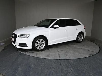 Weiss normal Gebraucht 2020 Audi A3 Basis Limousine | € 19.990 (Fairer Preis)