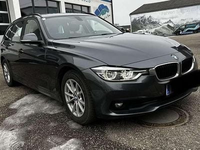 Gebraucht BMW 318 150 PS (110 kW) 2017 Grau Kombi