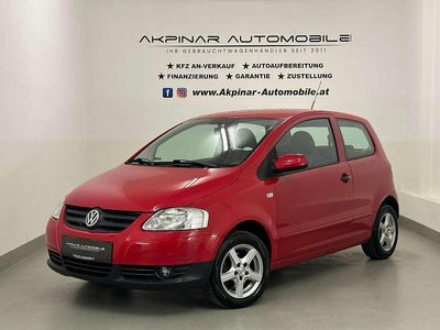 Rot Gebraucht 2010 VW Fox Kleinwagen | € 3.390 (Teuer)
