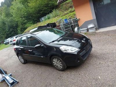 Schwarz Gebraucht 2010 Renault Clio GrandTour Dynamique Kombi | € 3.100 (Fairer Preis)