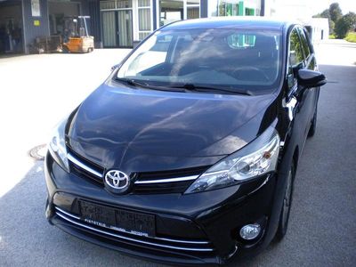 Schwarz metallic Gebraucht 2016 Toyota Verso Active Van / Kleinbus | € 13.500 (Etwas zu teuer)