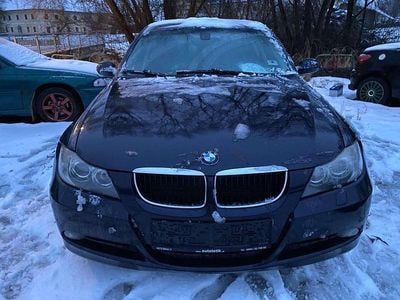 Gebraucht BMW 318 129 PS (94 kW) 2005 Blau Limousine