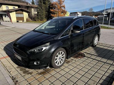 Schwarz Gebraucht 2016 Ford S-MAX Titanium Van / Kleinbus | € 12.800 (Fairer Preis)