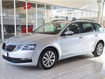 gebraucht Skoda Octavia Combi 16 TDI Ambition DSG *Navi*Top Zustand*